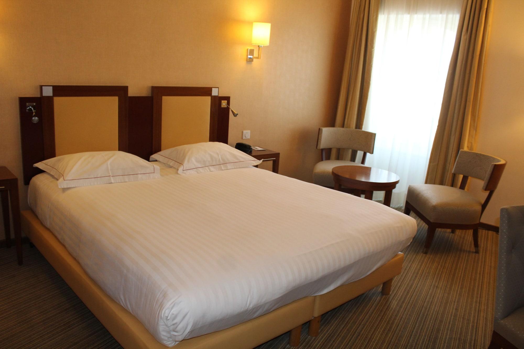 Best Western Plus Hotel D'Angleterre Бурж Екстер'єр фото
